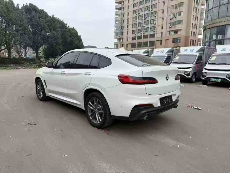 金华20年宝马X49