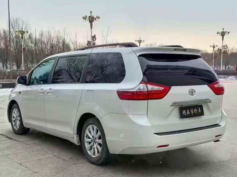 吉林16年丰田塞纳3