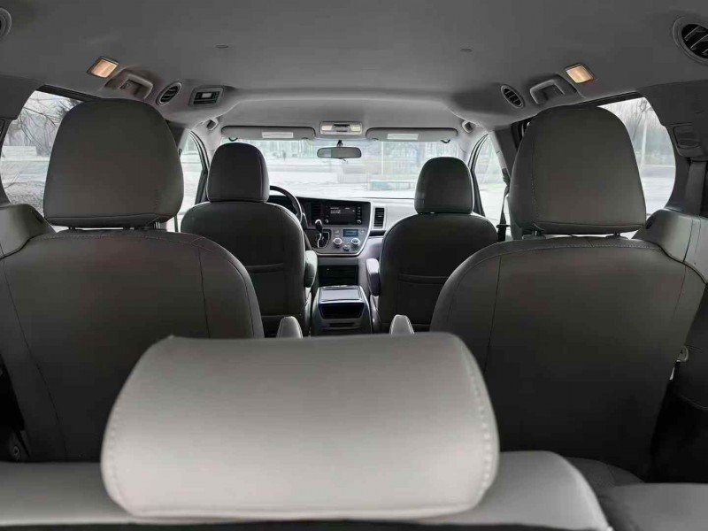 吉林16年丰田塞纳9