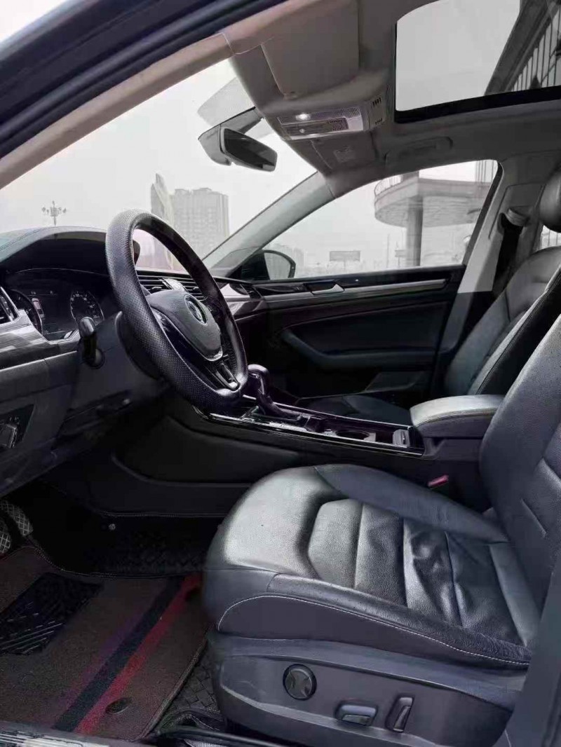 吉林20年大众辉昂7