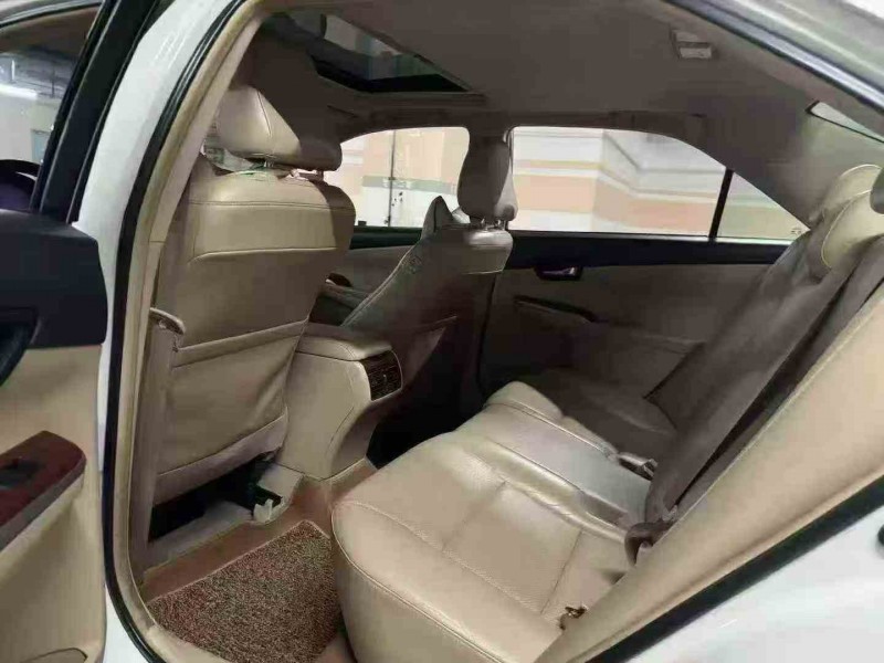 湖州14年丰田凯美瑞4