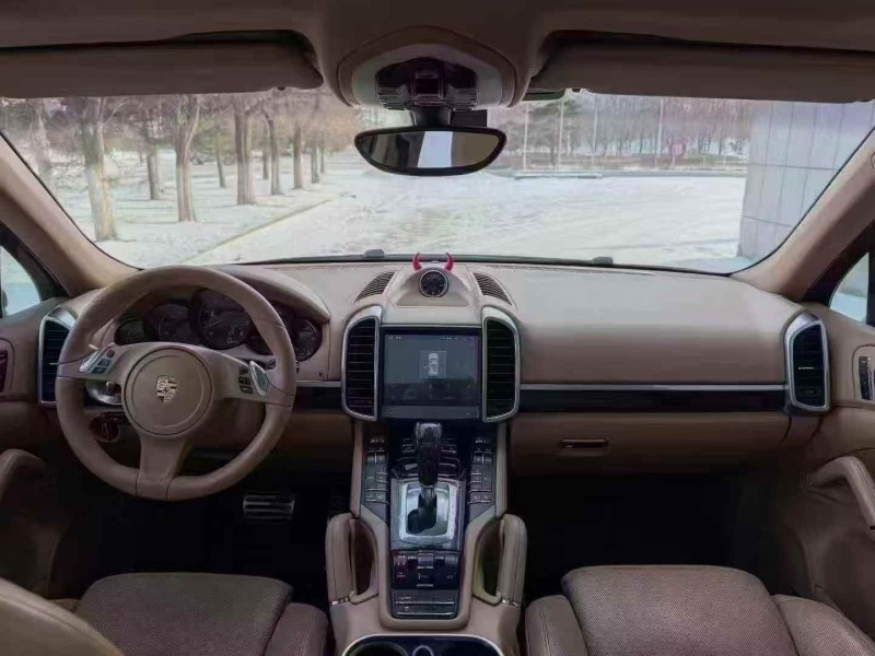 吉林14年保时捷卡宴6