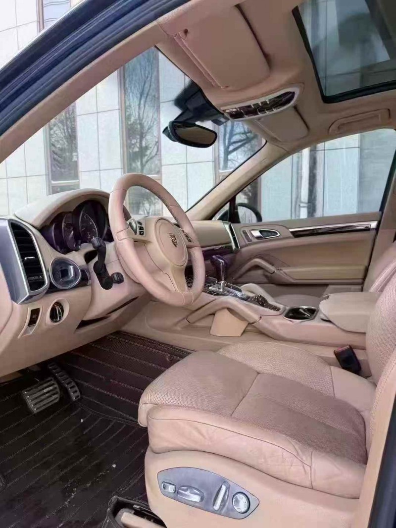 吉林14年保时捷卡宴8