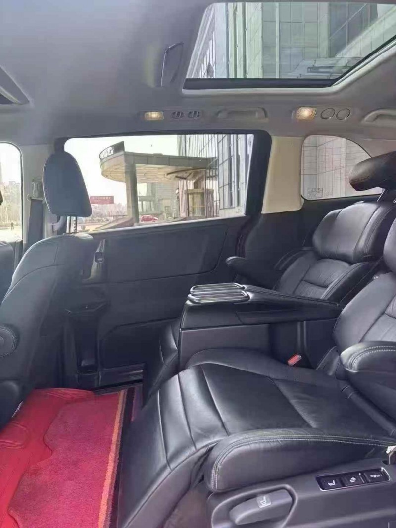 吉林18年本田艾力绅8