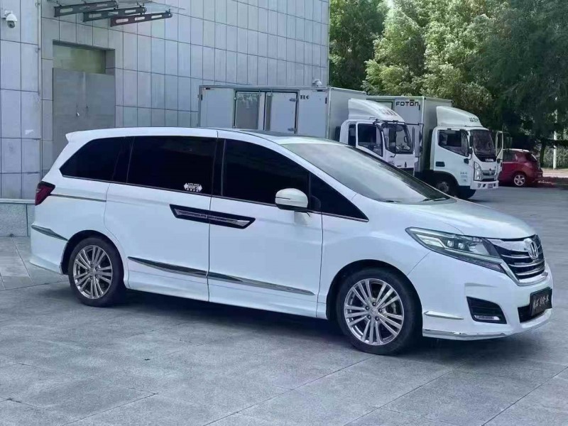 吉林18年本田艾力绅2