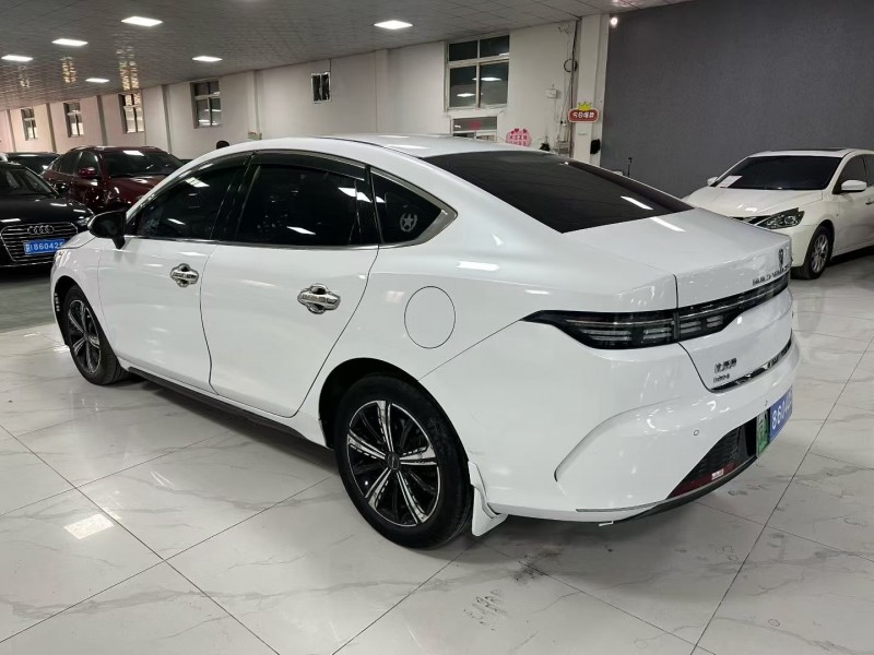 廊坊22年比亚迪驱逐舰8