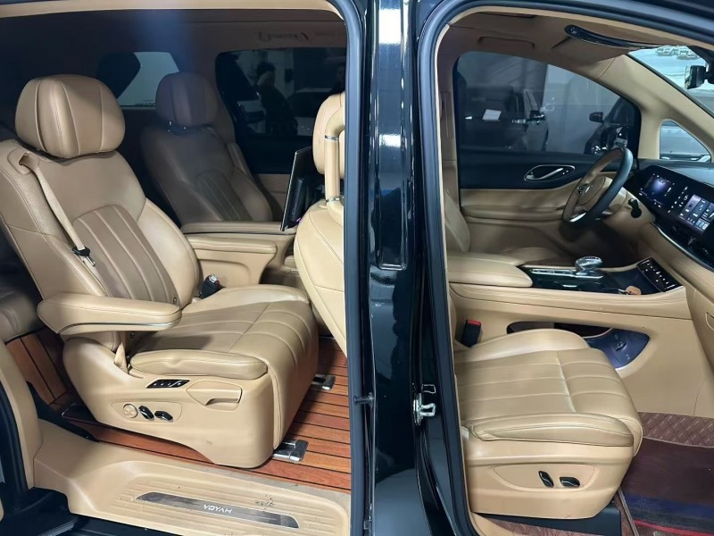 廊坊23年岚图汽车梦想家4