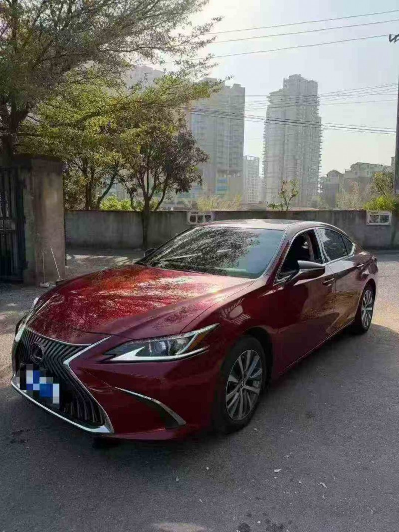 防城港19年雷克萨斯ES2
