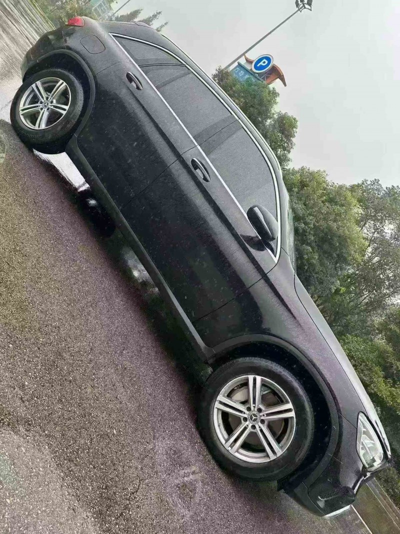 广元20年奔驰GLC2