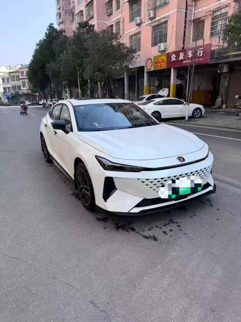 岳阳25年长安汽车UNI3