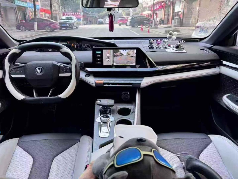 岳阳25年长安汽车UNI6