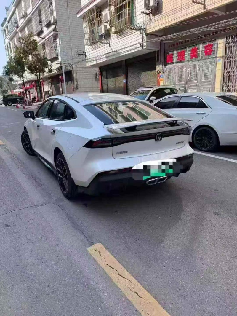 岳阳25年长安汽车UNI7