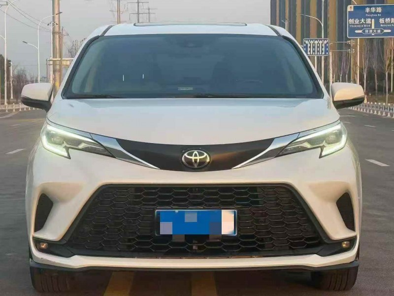 榆林25年丰田格瑞维亚1