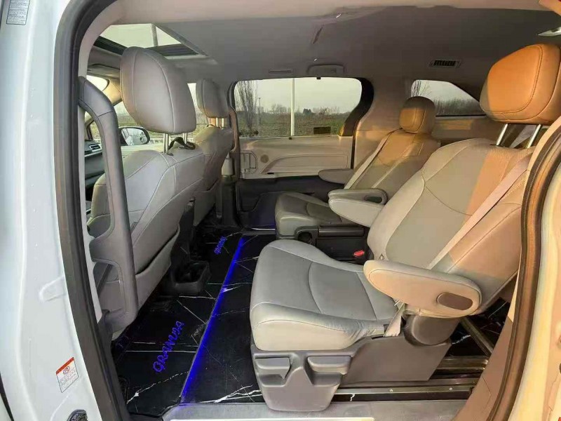 榆林25年丰田格瑞维亚5