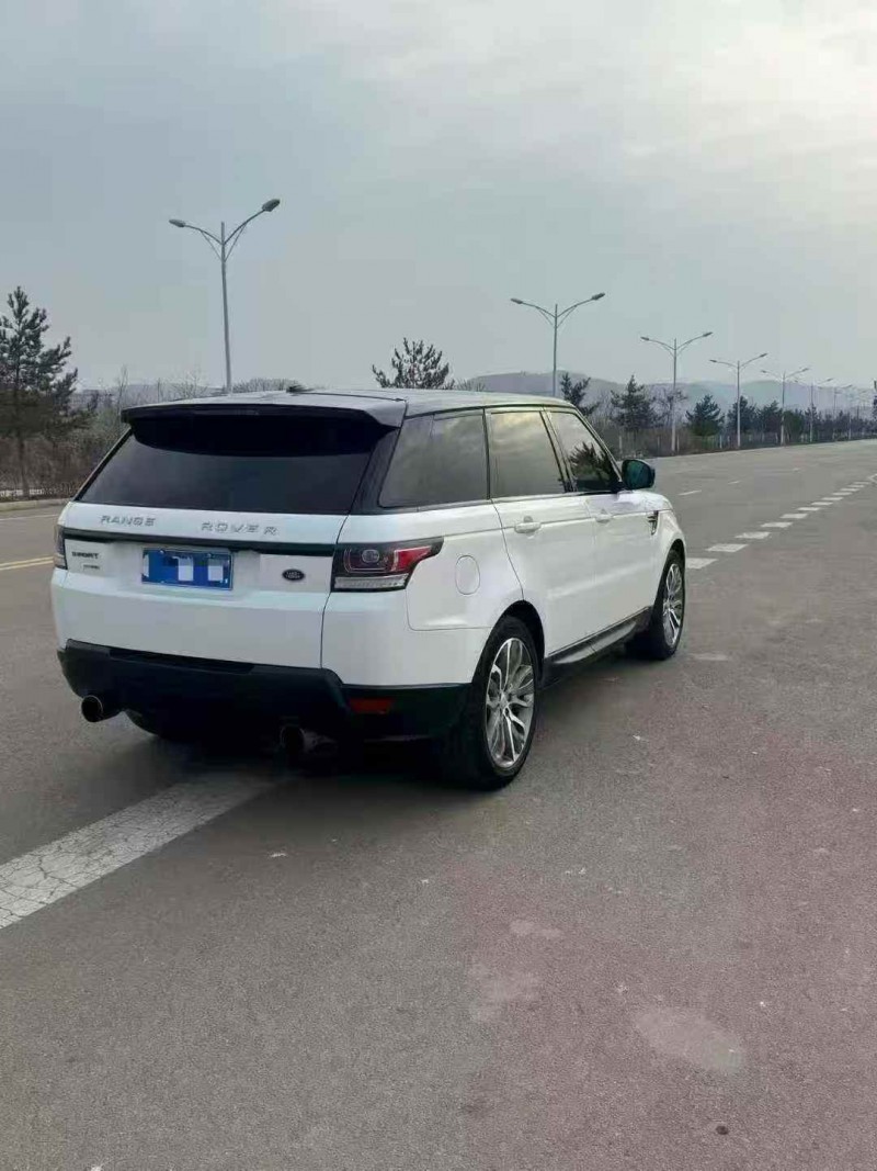 平凉14年路虎揽胜运动9