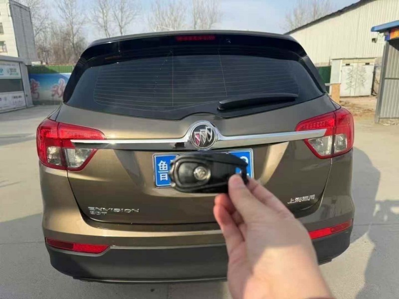 东营16年别克昂科威9