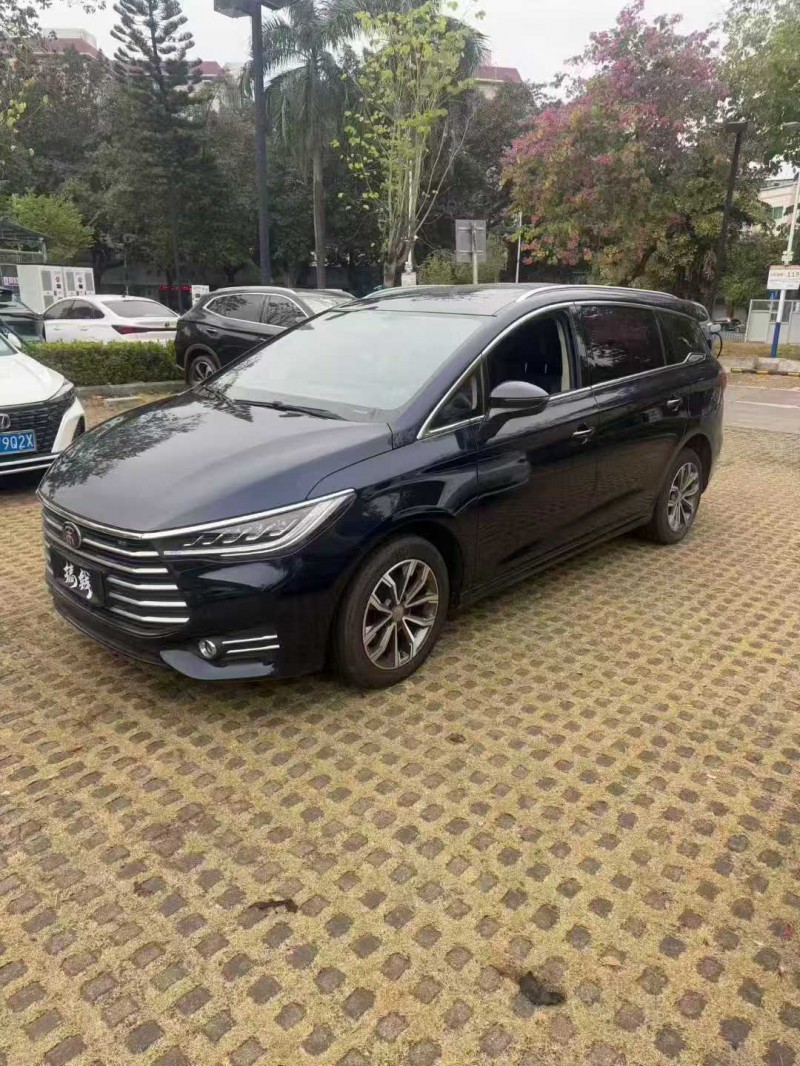 东莞20年比亚迪宋MAX2