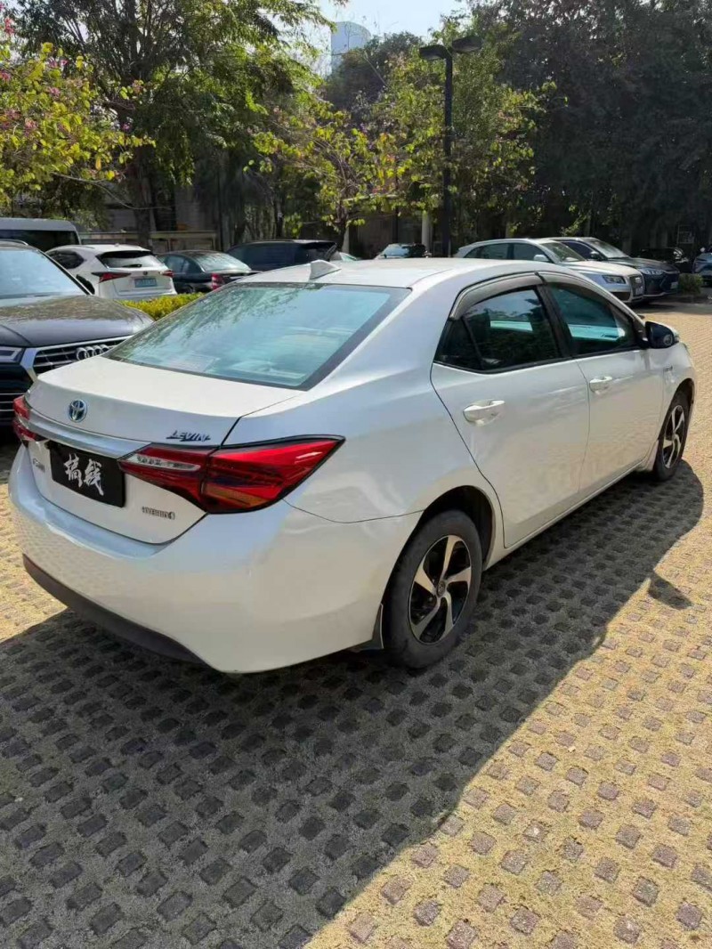 东莞18年丰田雷凌8