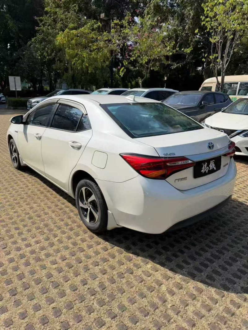 东莞18年丰田雷凌9