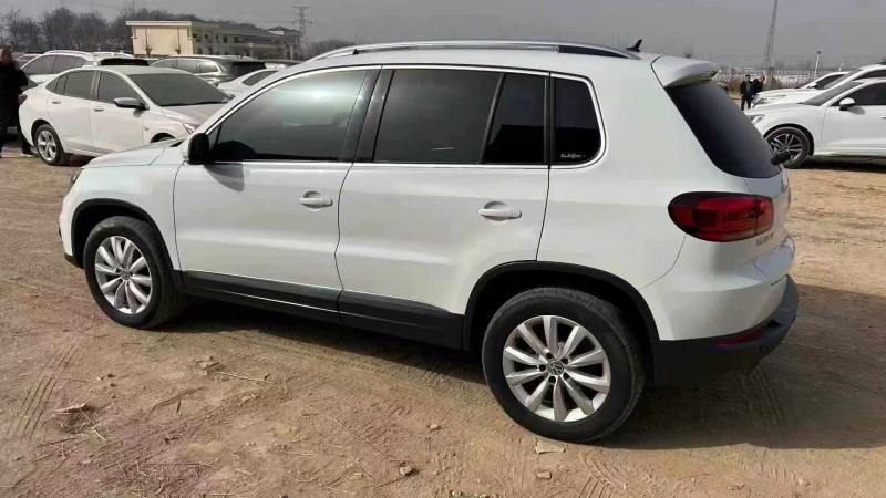 保定16年大众途观8