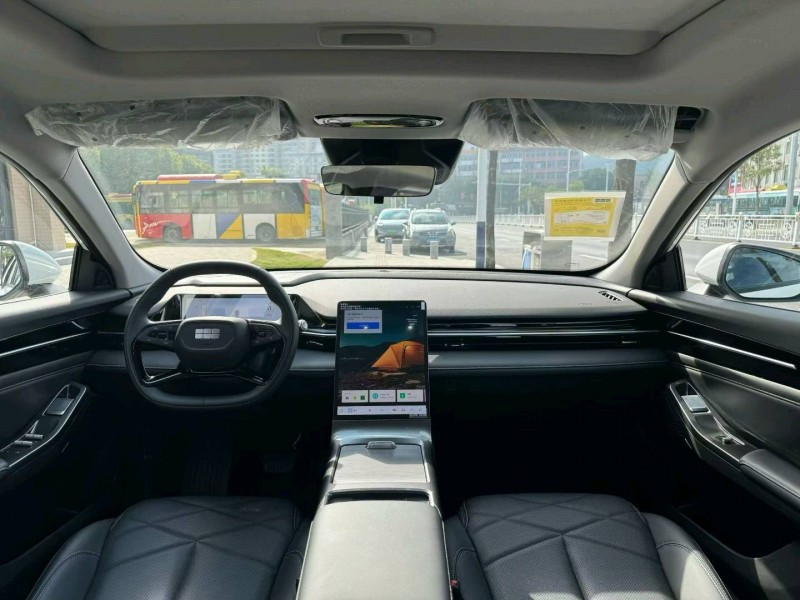 东莞25年吉利银河8