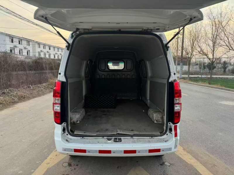 新乡23年华晨海狮6