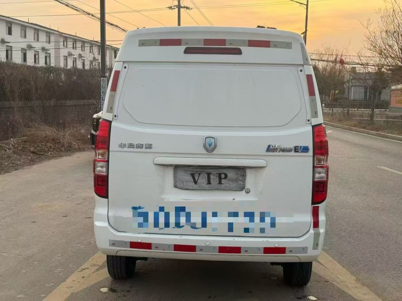 新乡23年华晨海狮9