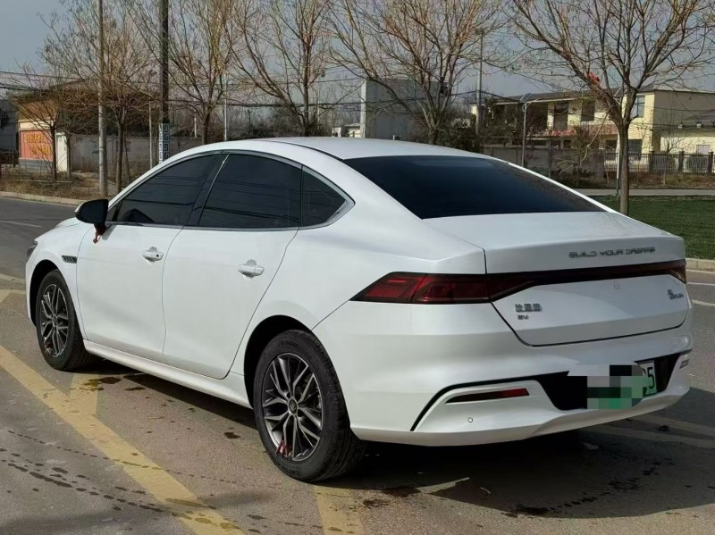 新乡23年比亚迪秦8