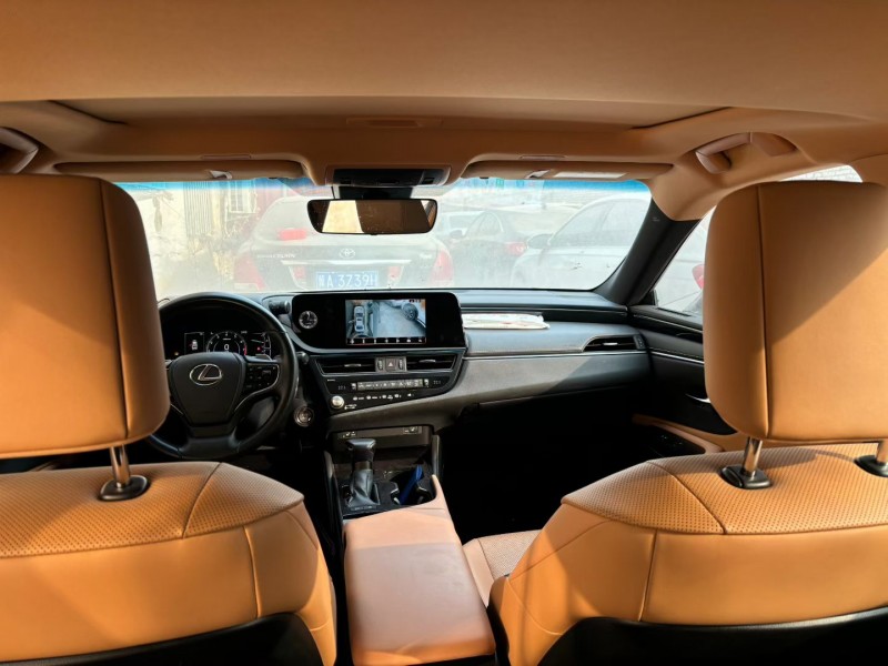 石家庄24年雷克萨斯ES8