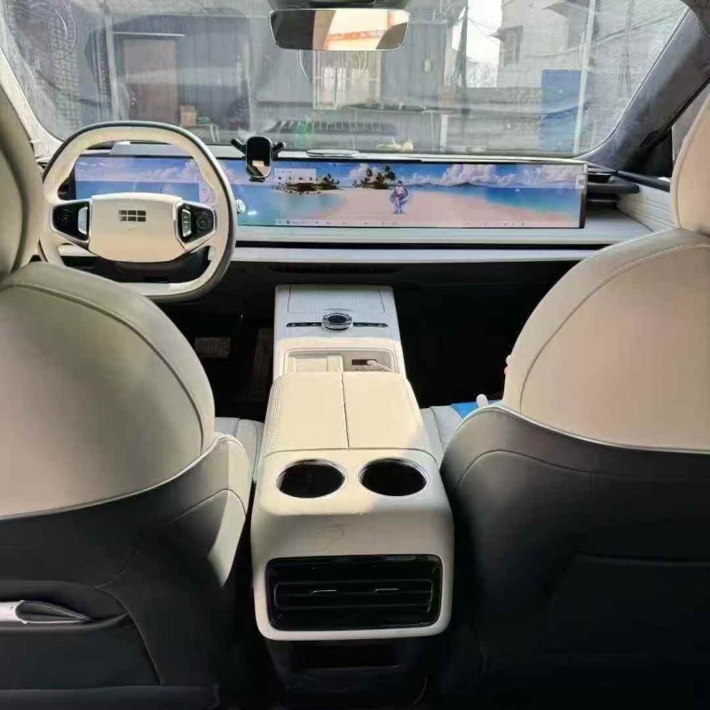 济宁24年吉利银河5