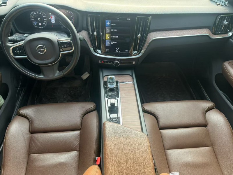 新乡22年沃尔沃S60L4