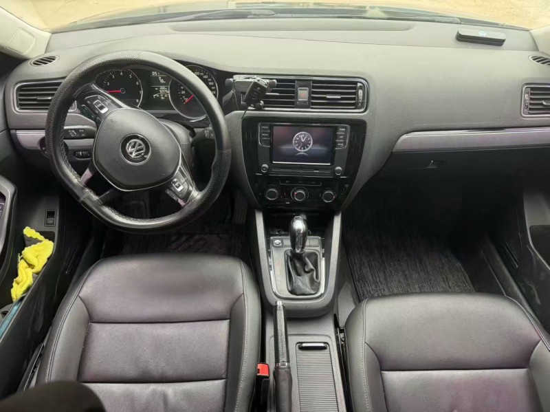 新乡18年大众速腾6