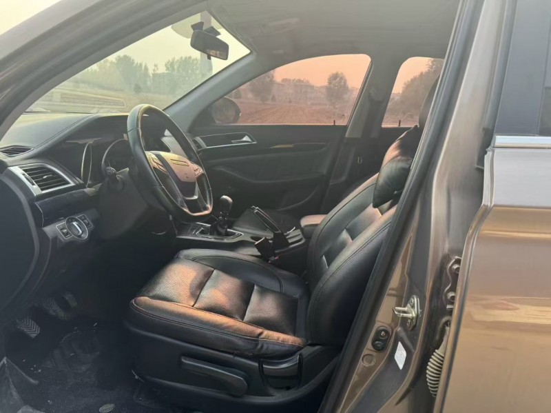 新乡16年猎豹汽车CS104