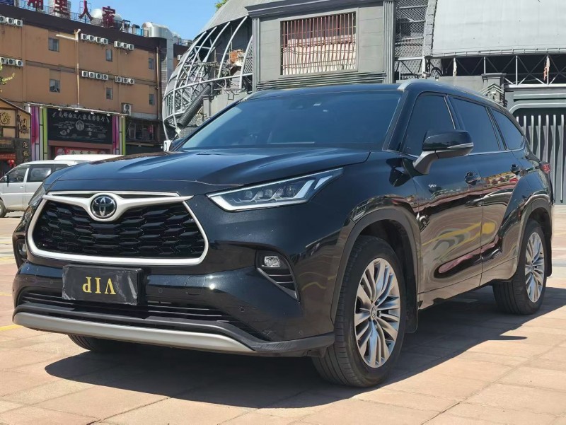 昆明25年丰田汉兰达3