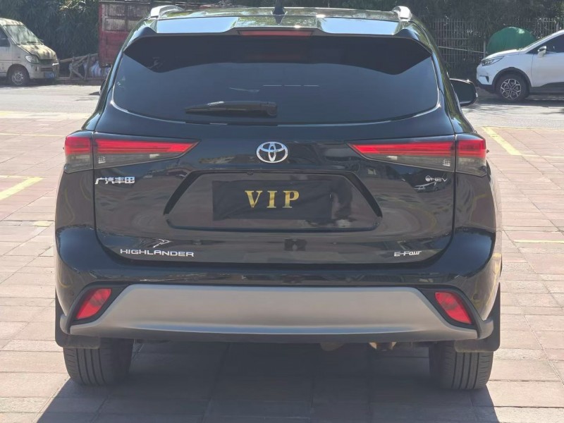 昆明25年丰田汉兰达5