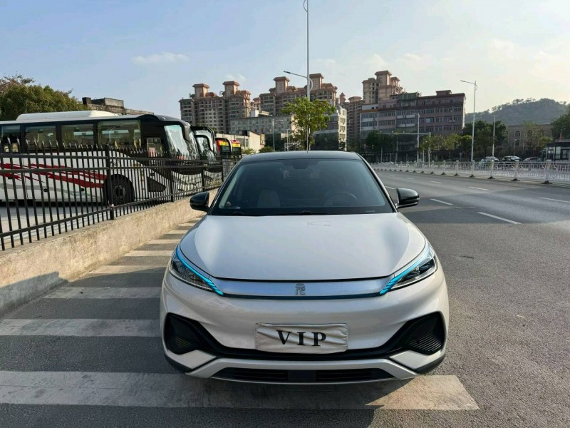 广州22年比亚迪元1