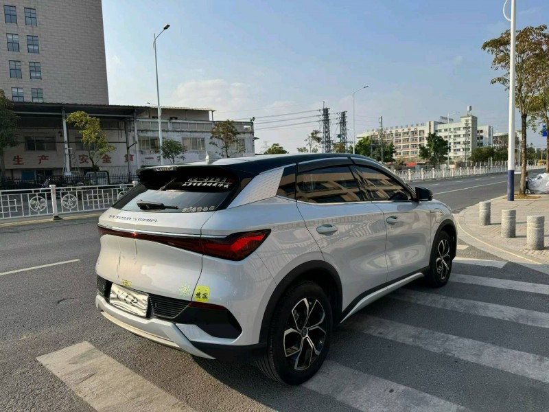 广州22年比亚迪元5