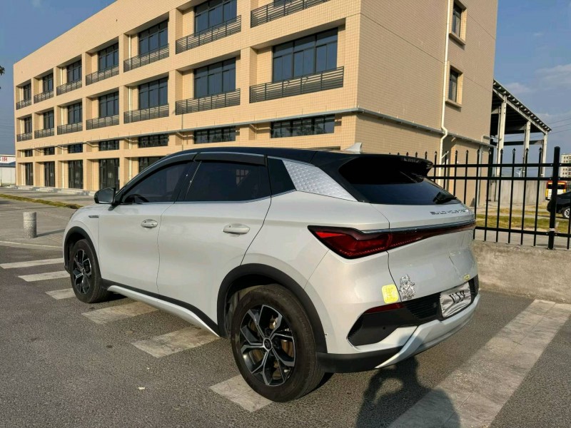 广州22年比亚迪元6