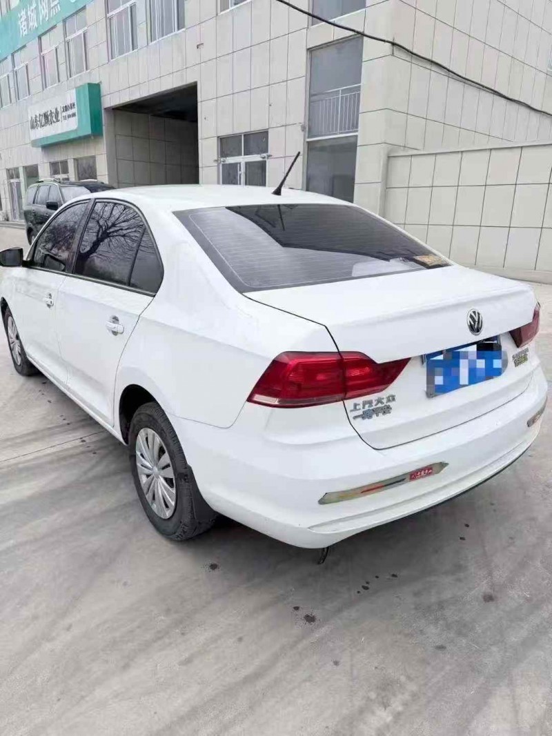 济宁20年大众桑塔纳8