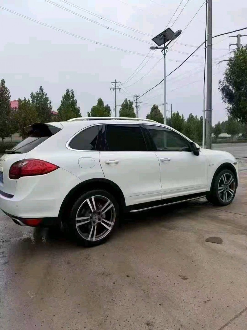 东营14年保时捷卡宴8