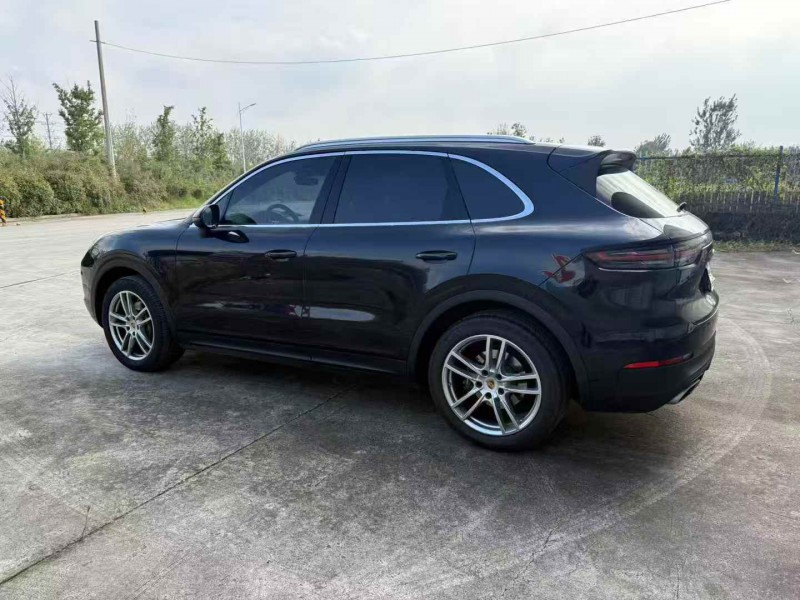 徐州19年保时捷卡宴8