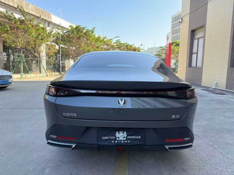 东莞25年长安汽车逸动9