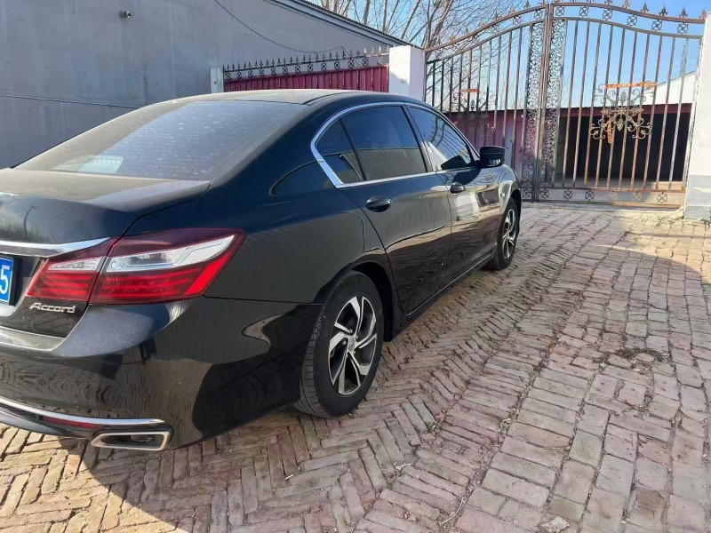 廊坊18年本田雅阁7