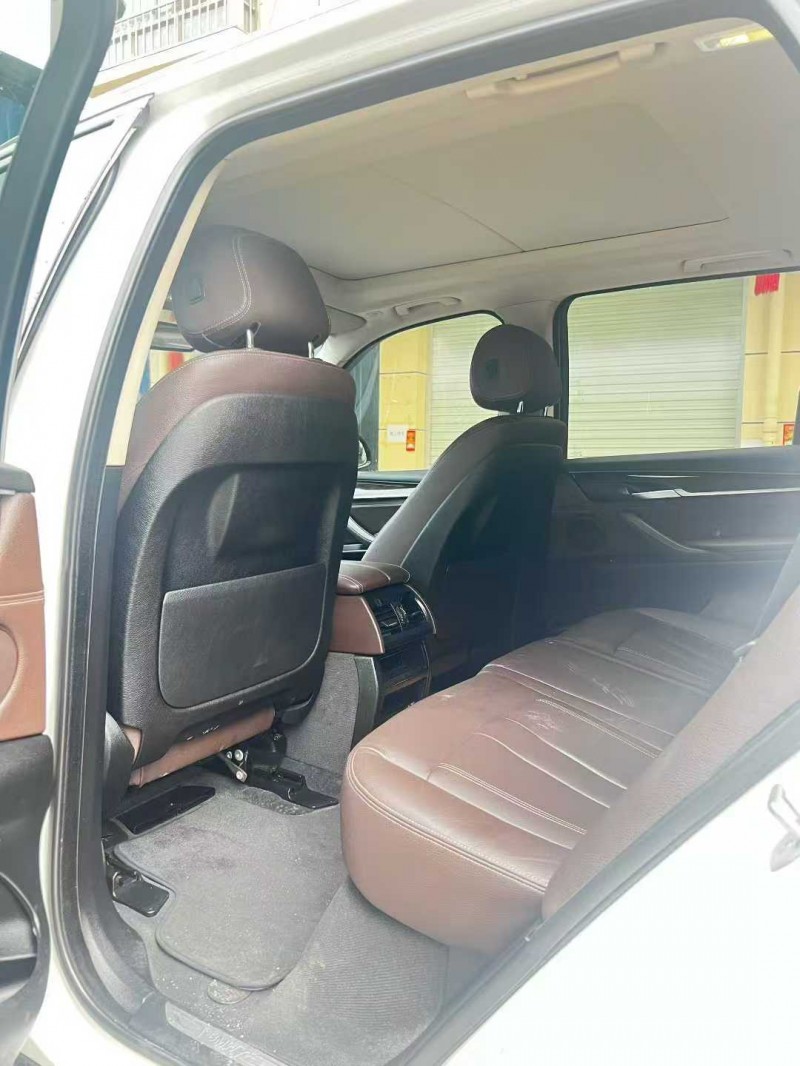 百色17年宝马X55