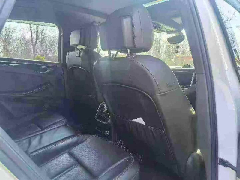 荆门16年保时捷Macan5