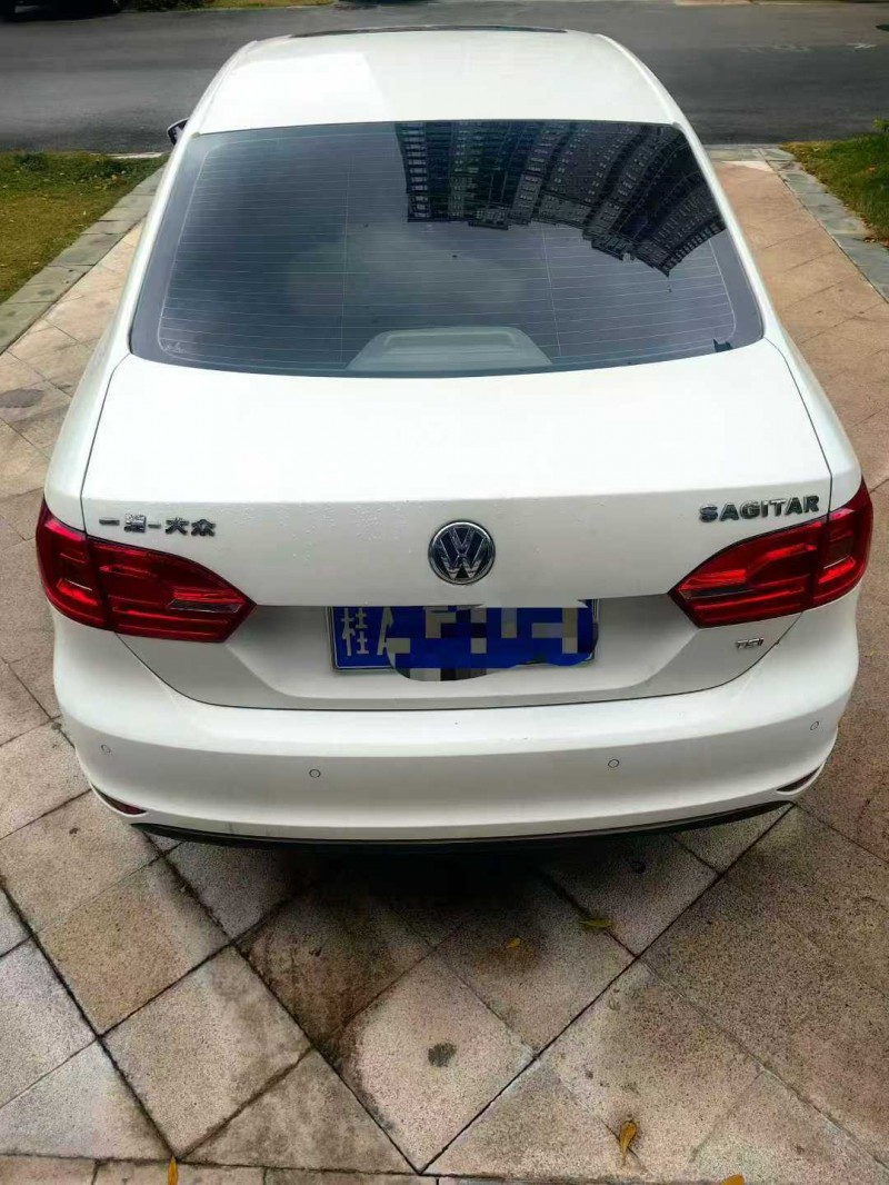 百色14年大众速腾6