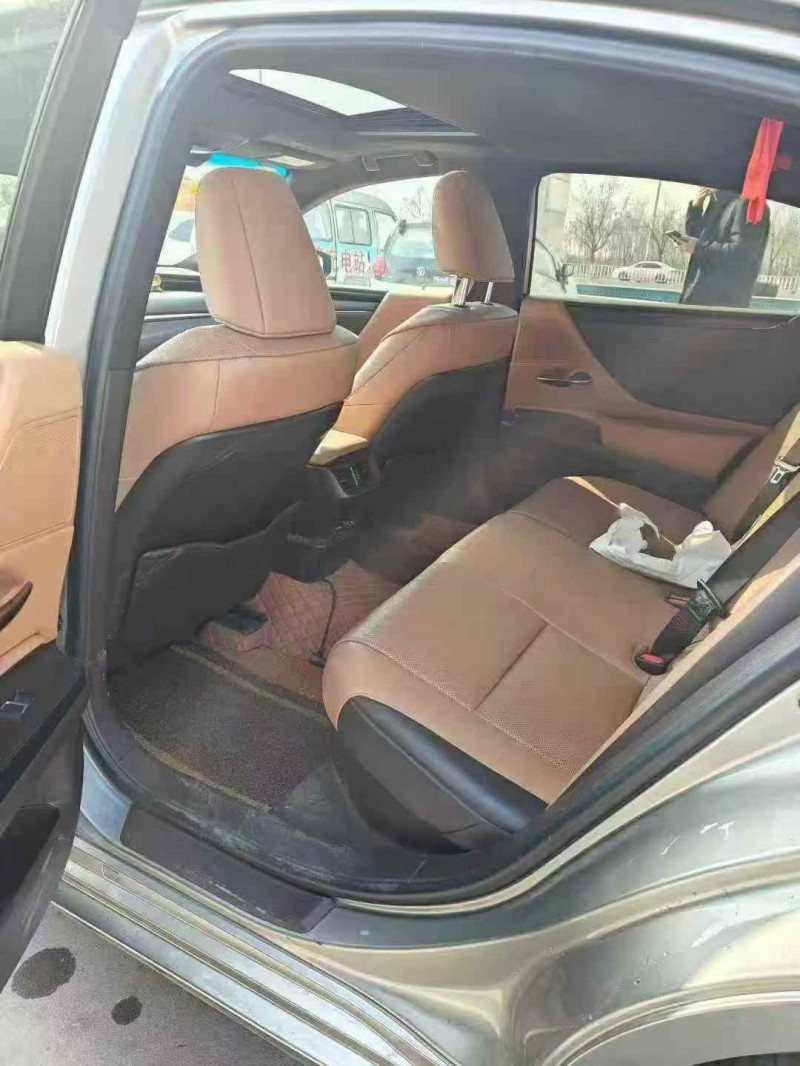 保定20年雷克萨斯ES5