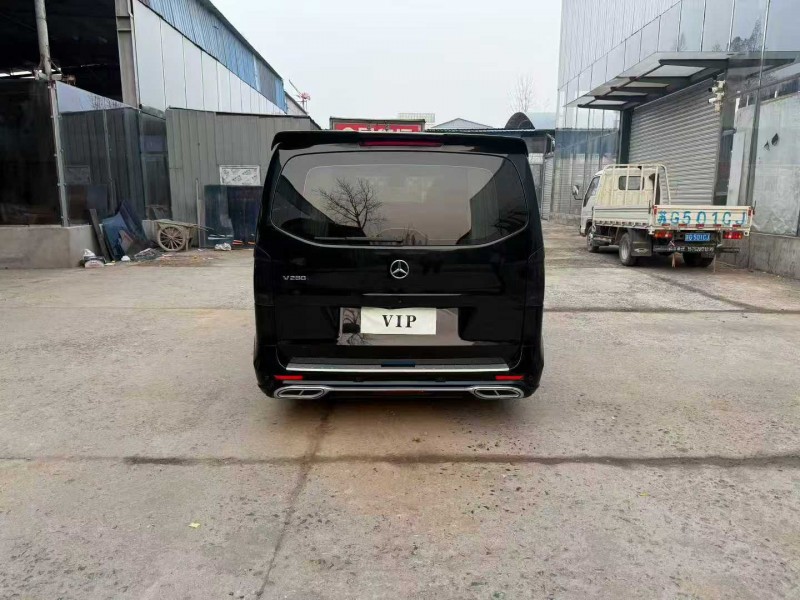 徐州22年奔驰威霆9