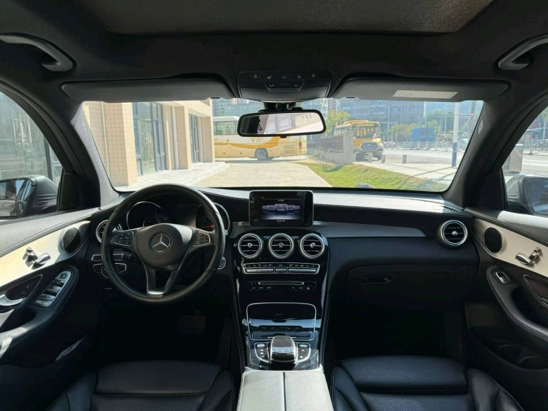 广州17年奔驰GLC8