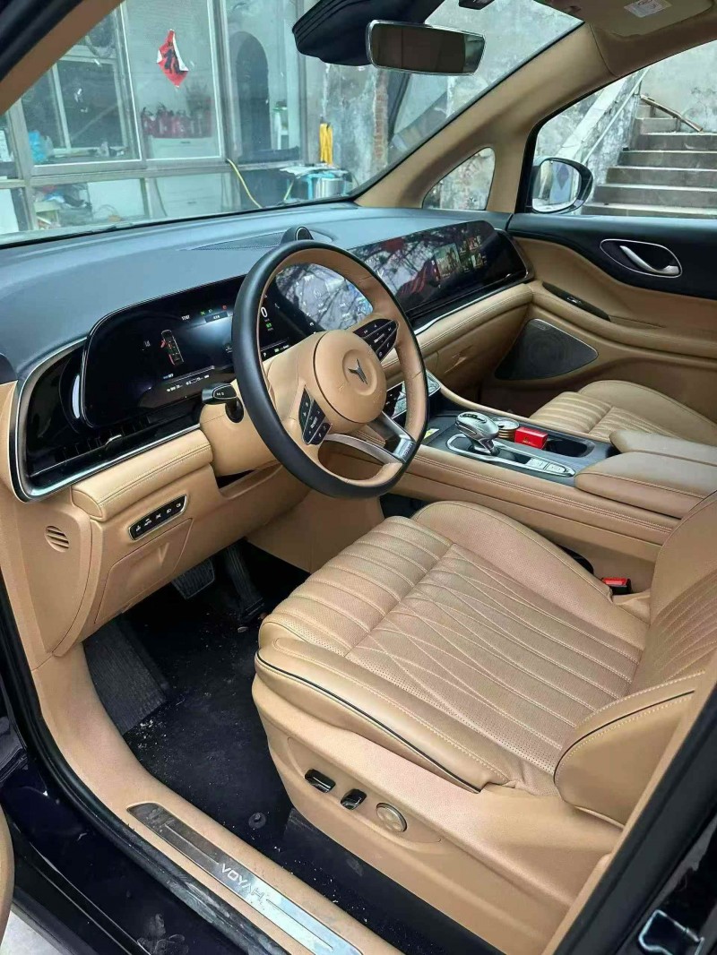 潍坊23年岚图汽车梦想家6